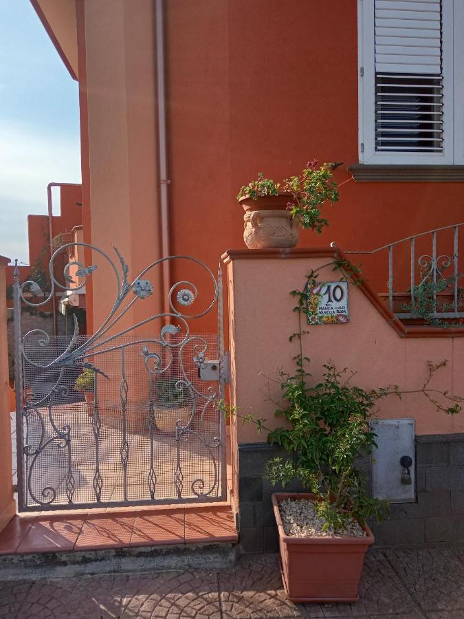 Casa Vacanza Le 2 Isole Suni Exteriör bild